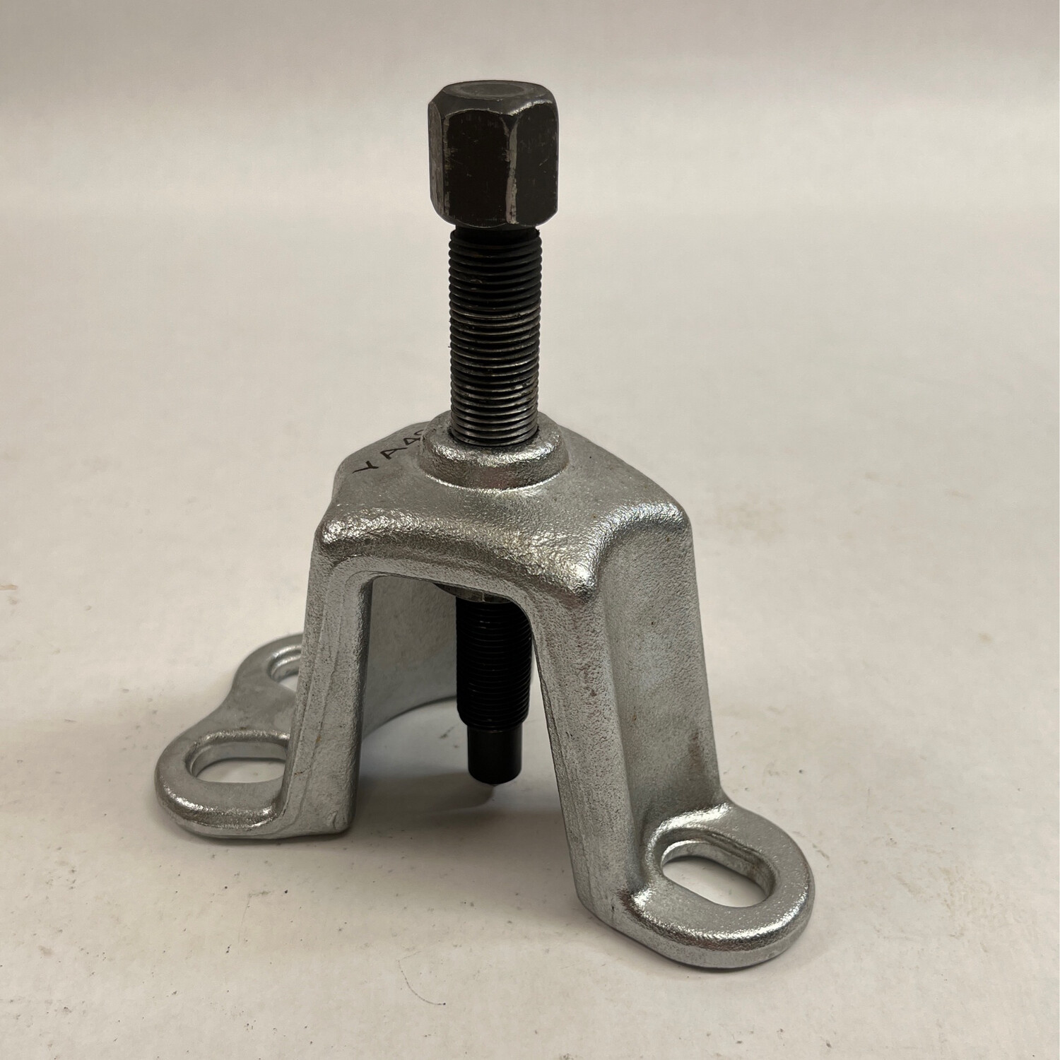 Blue Point Front Wheel Drive Hub Puller, YA498A Shop Tool Swapper
