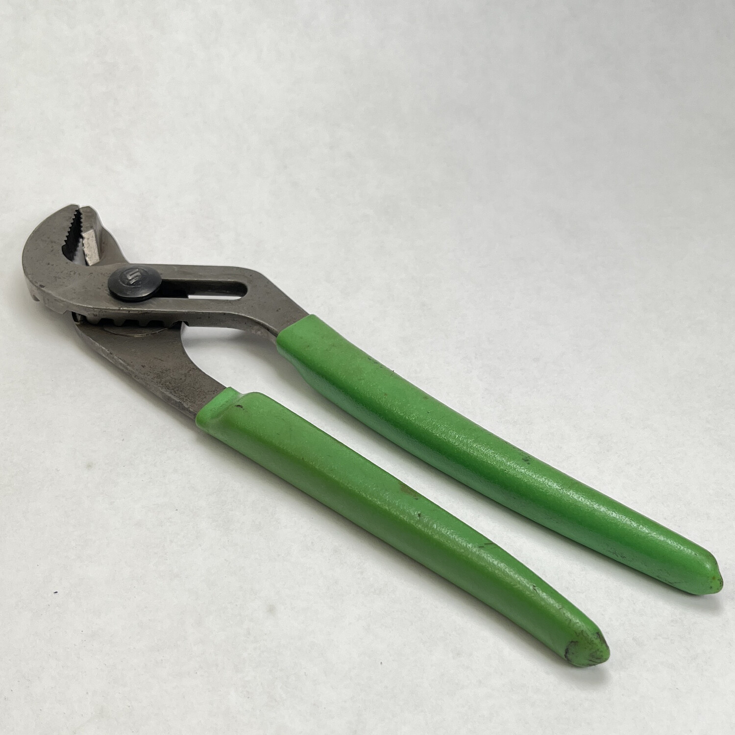 Snap On 9" Adjustable Joint Interlocking Channel Pliers (Green), 91ACP