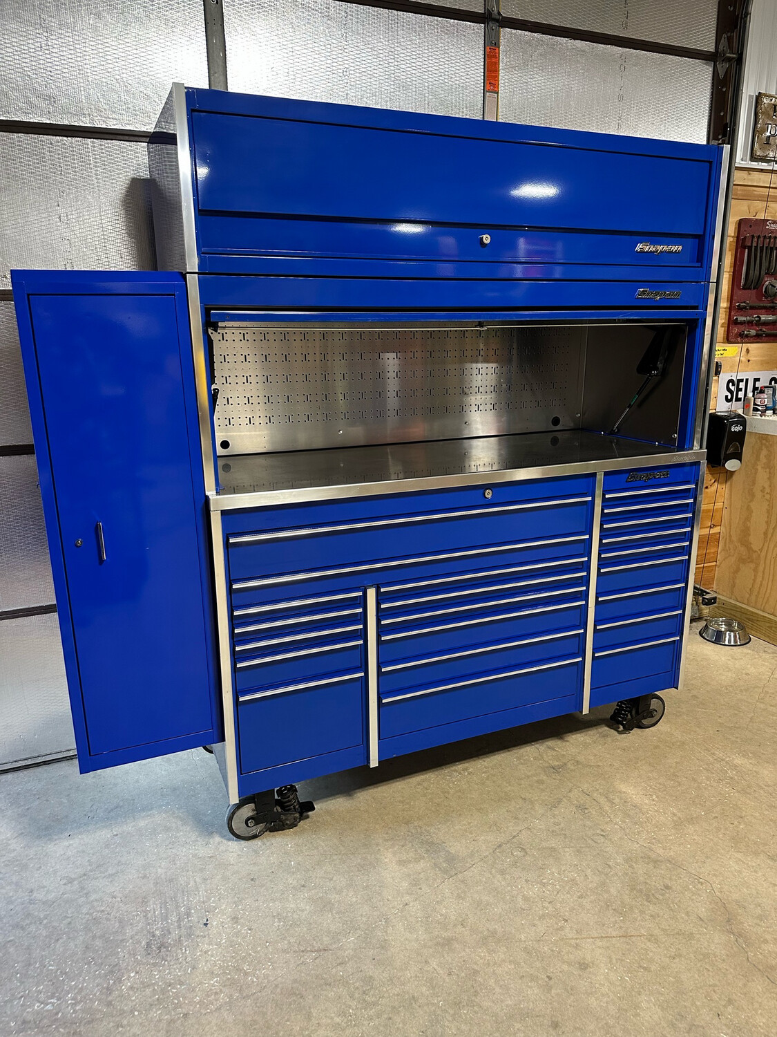 Snap On Masters Series KRL Triple Bay Tool Box W/ Hutch, Riser & Side