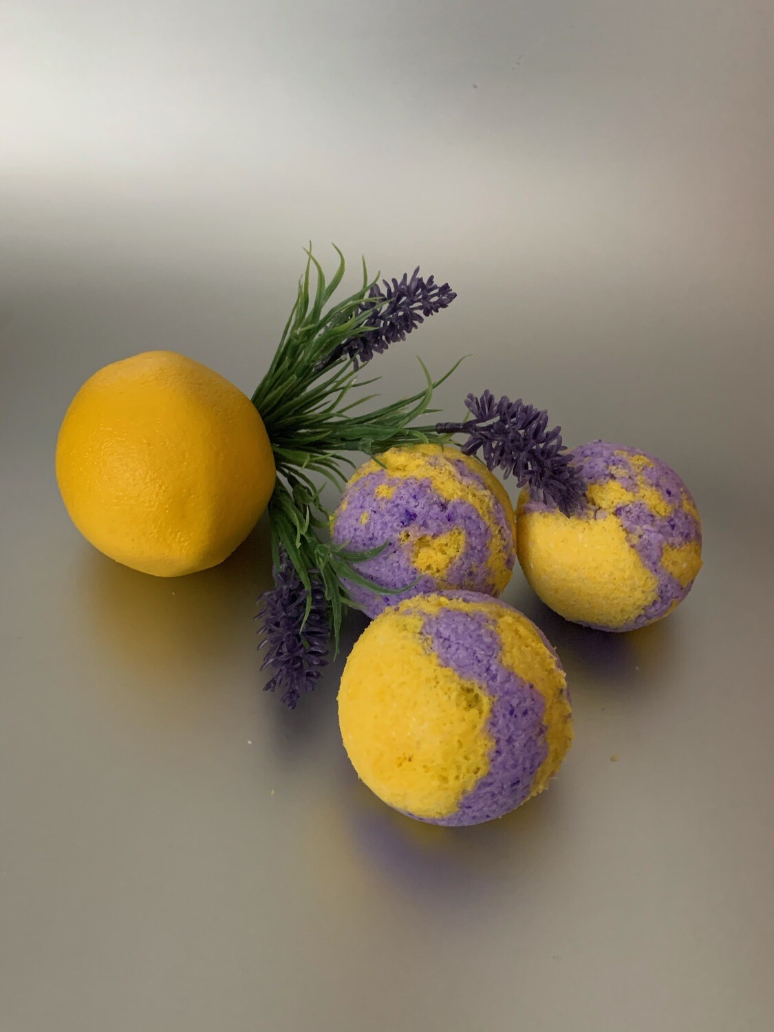 Foaming Bath Bomb