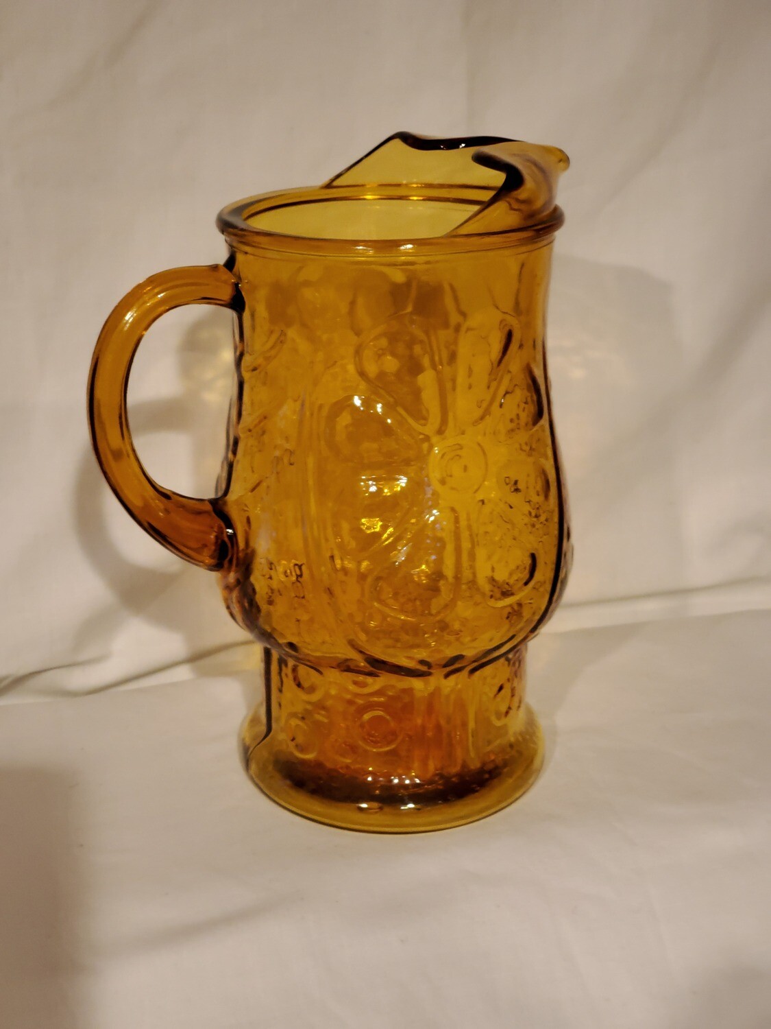 Libbey Glass Pitcher, Country Garden Amber Embossed Glass. 64 oz., 9 1/8"