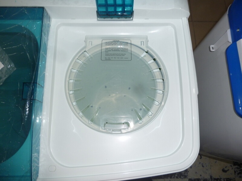 WhiteWestinghouse 10 kg twin tub washing machine