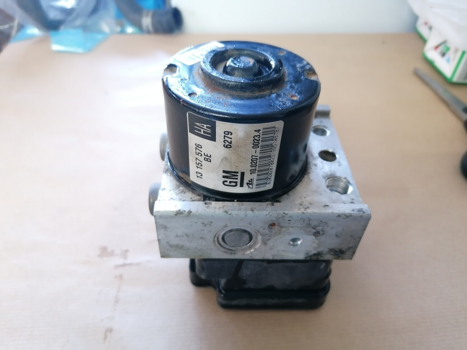 Zafira B ABS Pump 13157576 Ident HA