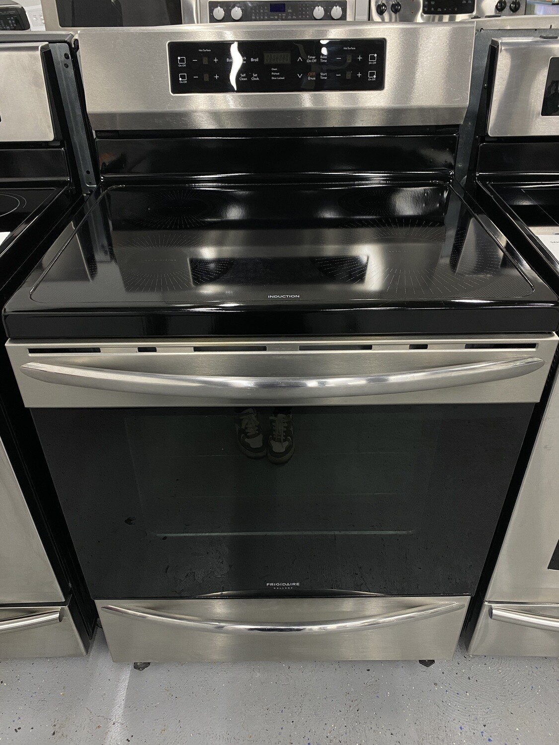 FRIGIDAIRE INDUCTION STOVE CGIF3036TFE VF94384457