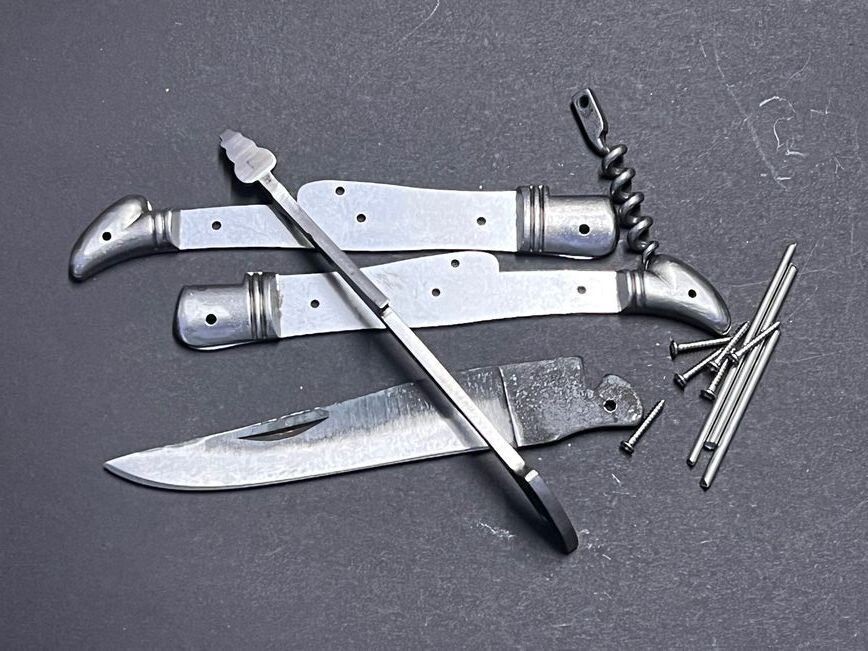 Laguiole En Aubrac Taschenmesser – 12 Cm Griff Aus Rinderknochen, Roh Geschmiedete Klinge, Französisches Original