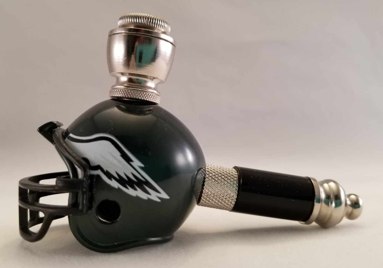 Philadelphia Eagles NFL Pocket Mini Helmet Pipe