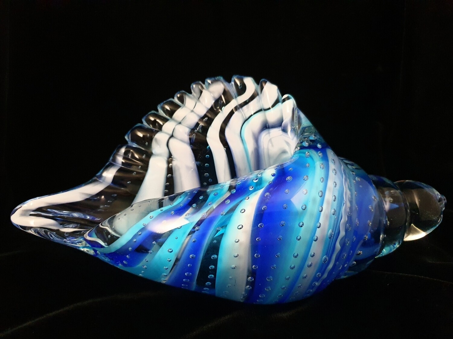 Shell ‘The Pacific’* Gift of Glass We specialise in hand blown