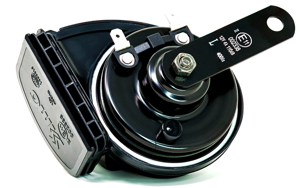 Nissan sports horn