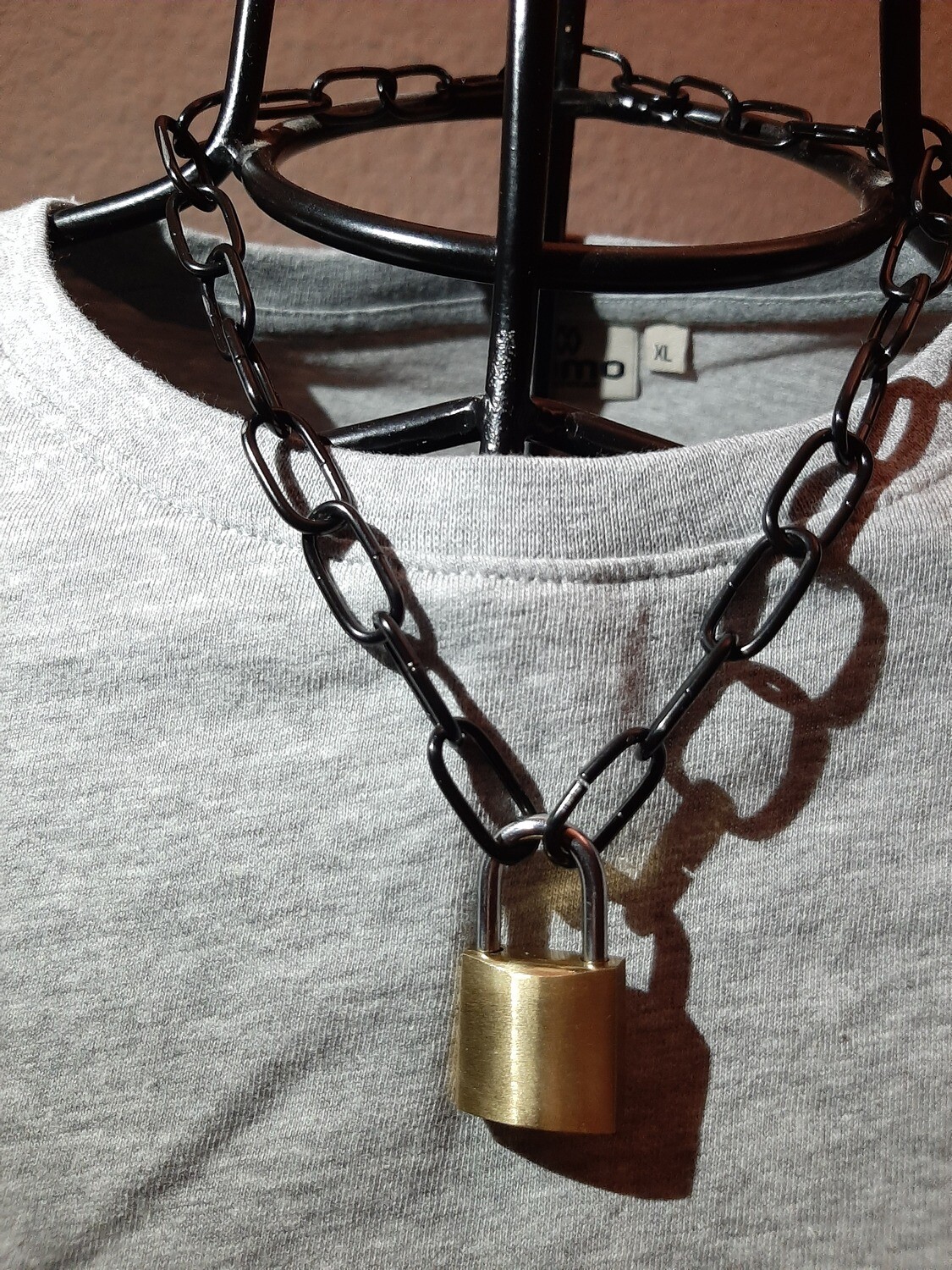 Collier cadenas et chaîne noire