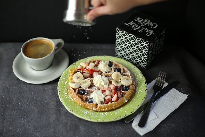 Waffle with Fruits