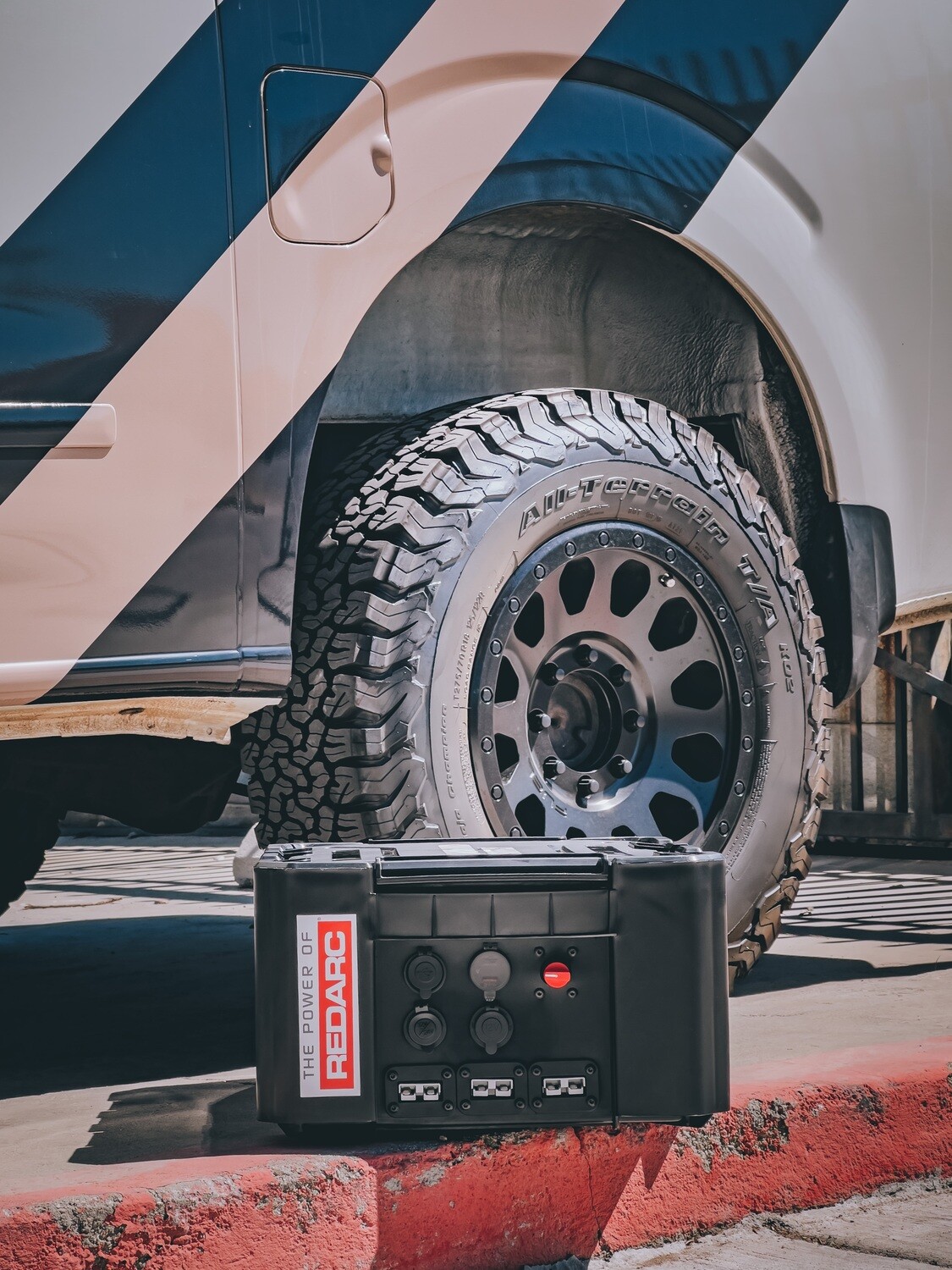 Overland Auxiliary Battery System w/ Redarc