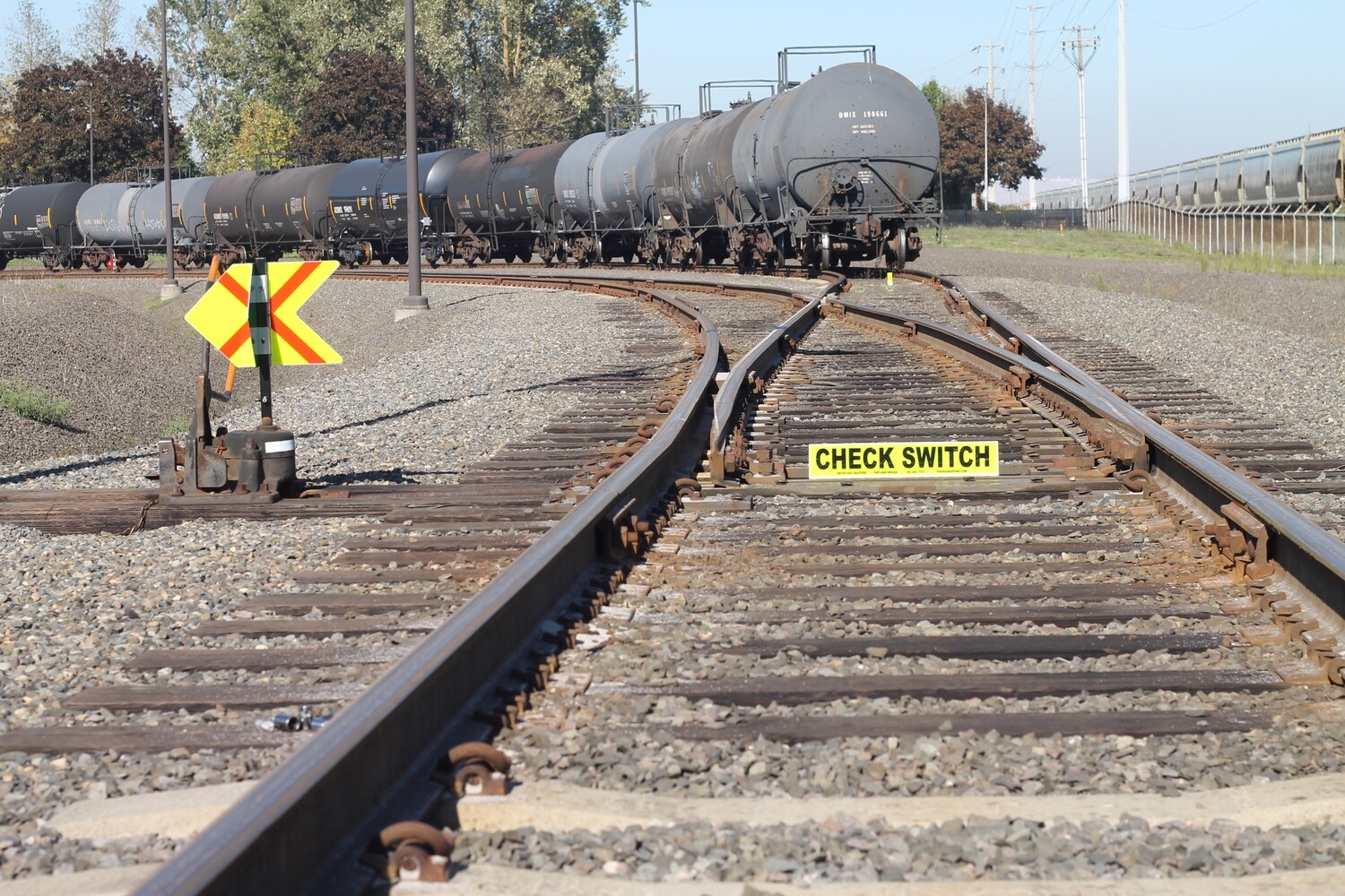 Railroad Switch Target for Crossover Switches Clearance Markers