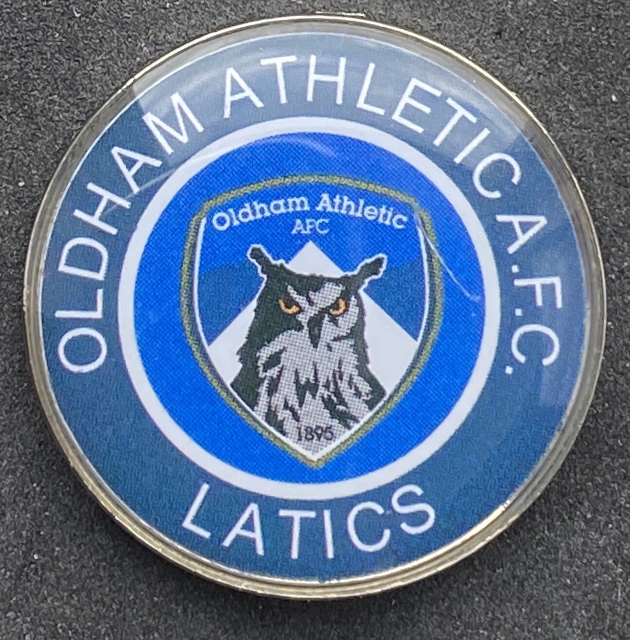 Oldham Athletic AFC Latics (England) Official Logo Pin Badge Store