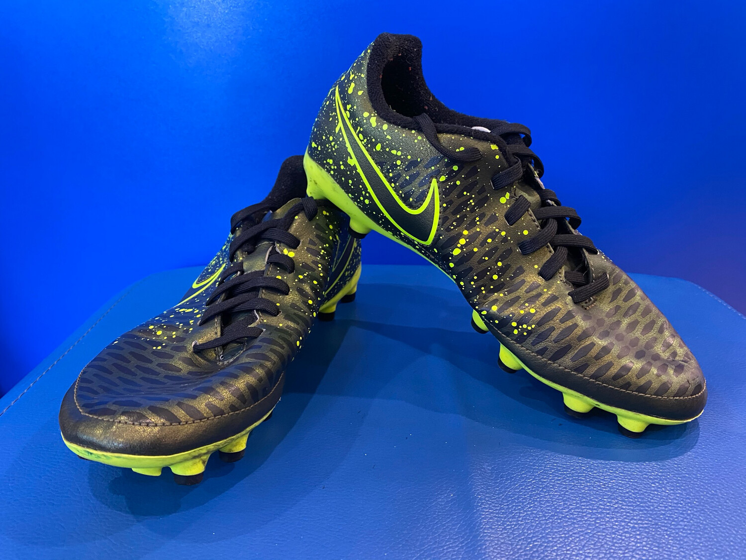 magista onda cleats