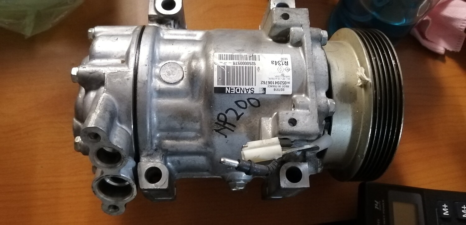 Nissan NP200 second hand aircon pump