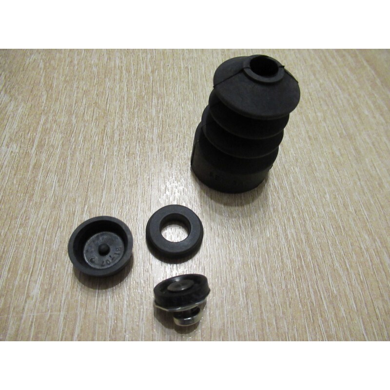 Brake Master Cylinder Seals 22mm M530 with bellows Matra Magic