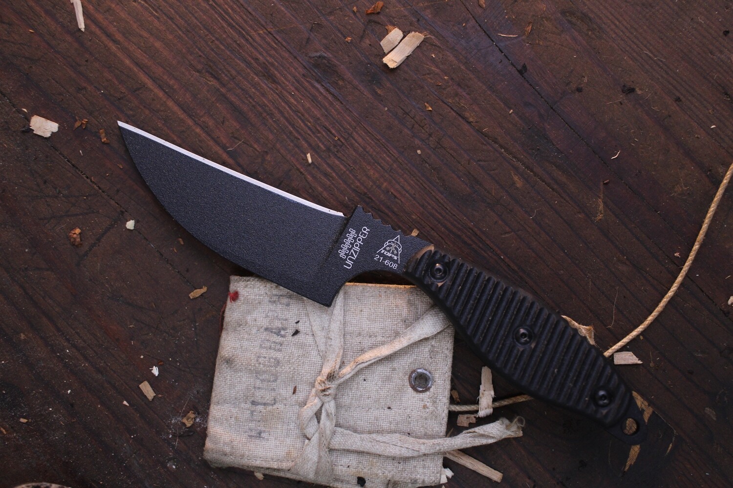 TOPS Knives Unzipper 3.6" Fixed Blade / Black G10 / Black 1095