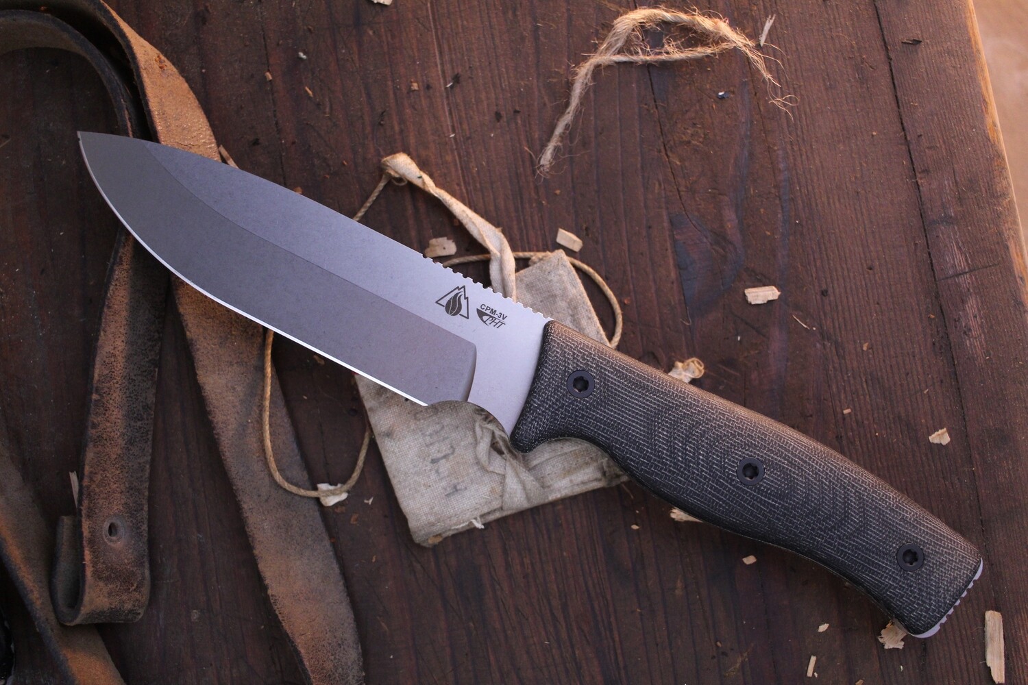 Survive! Knives GSO5.1 5.1" Fixed Blade / Black Micarta / Stonewashed