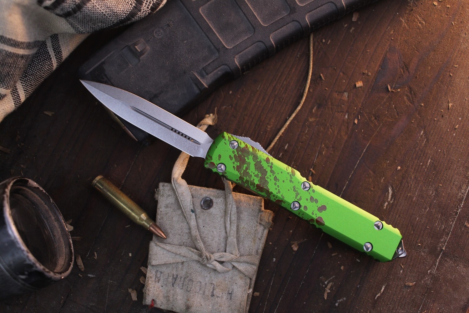 Microtech Ultratech Zombie Tech D/E 3.4" OTF Auto / Zombie Splattered Green Aluminum / Stonewashed
