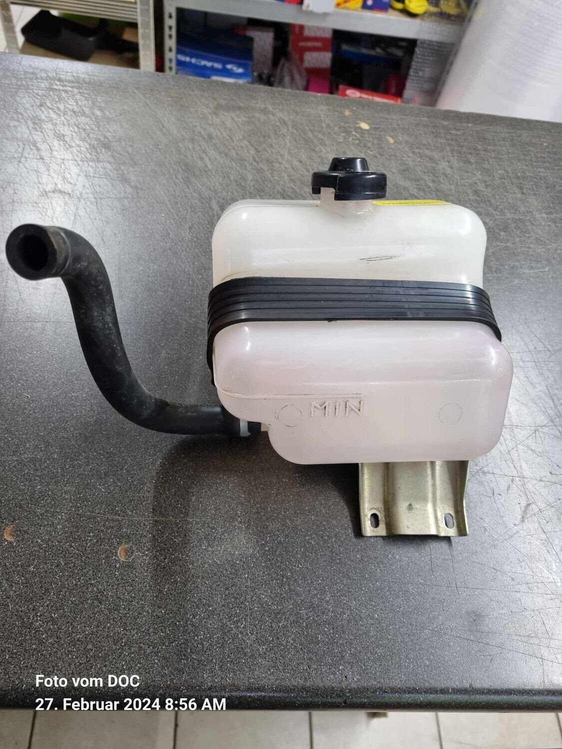 Ausgleichsbehälter Kühlmittel Für Nissan & Datsun - Kühler Reservoir Tank Für D21, Pathfinder