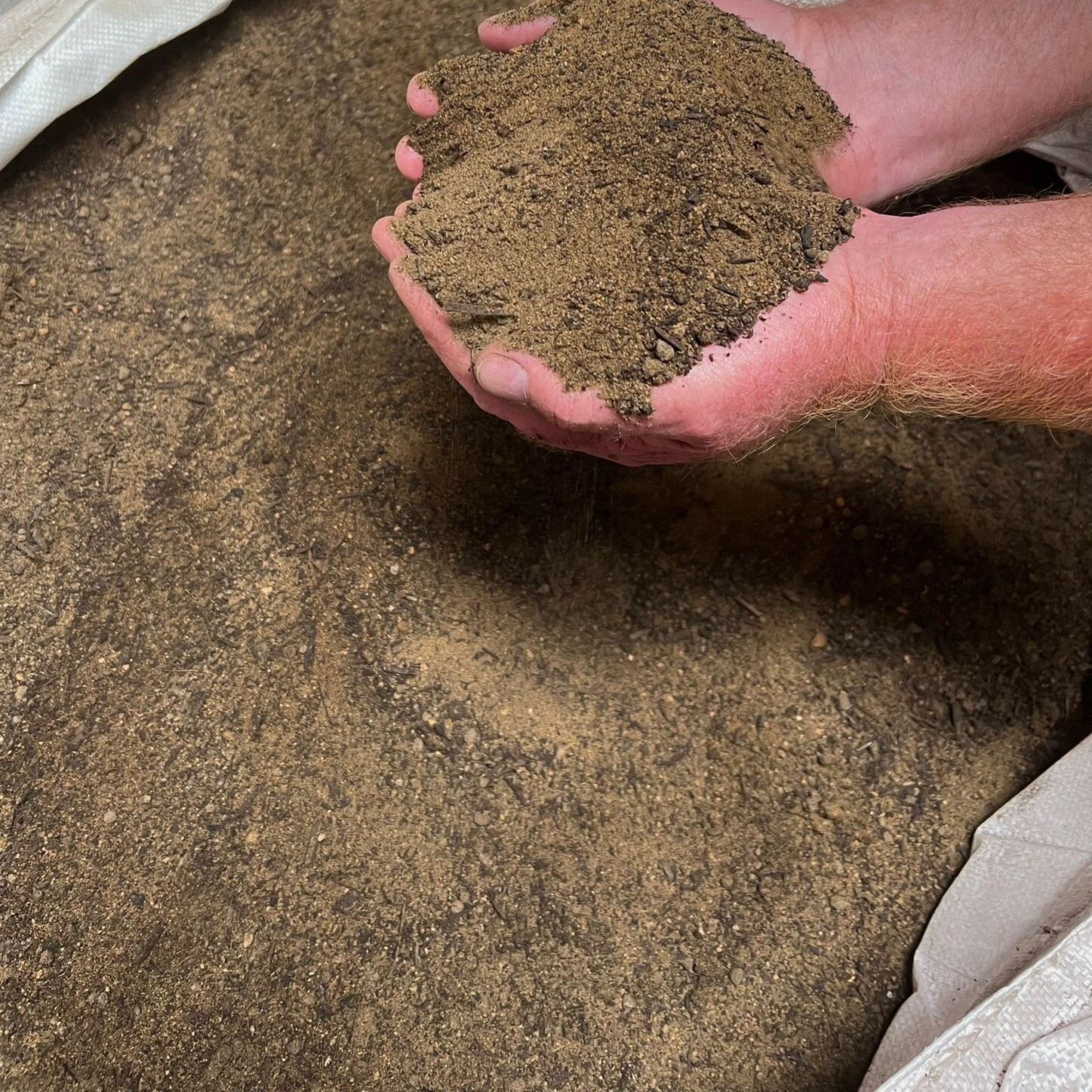 6mm SCREENED TOPSOIL LOOSE LOAD Per Tonne main image 1