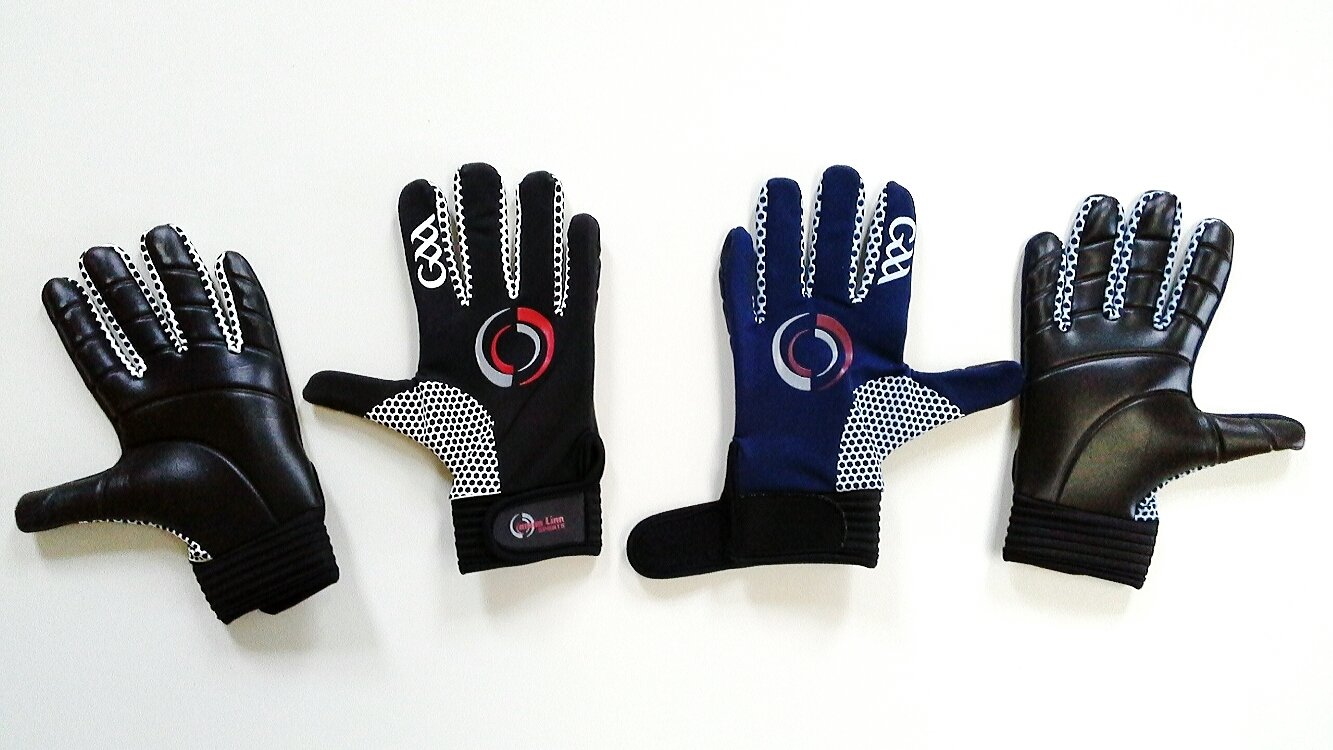Gaelic football gloves