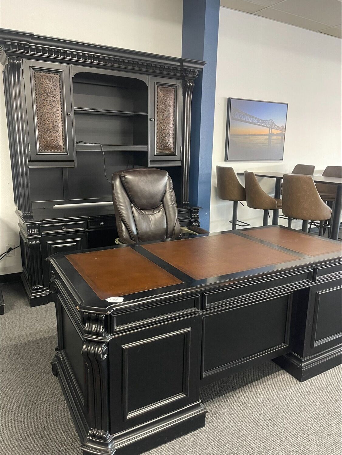 Traditional Executive Set w/ Leather Inlay