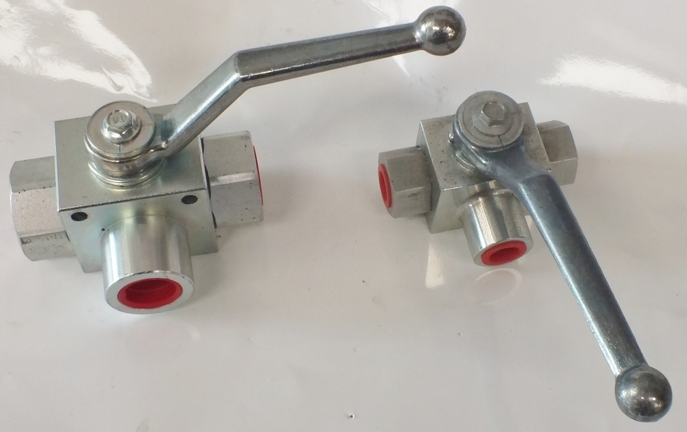 Italian 3 Way Valve Hydraulic L Port 350Bar/5250PSI BSPP Hydraulic