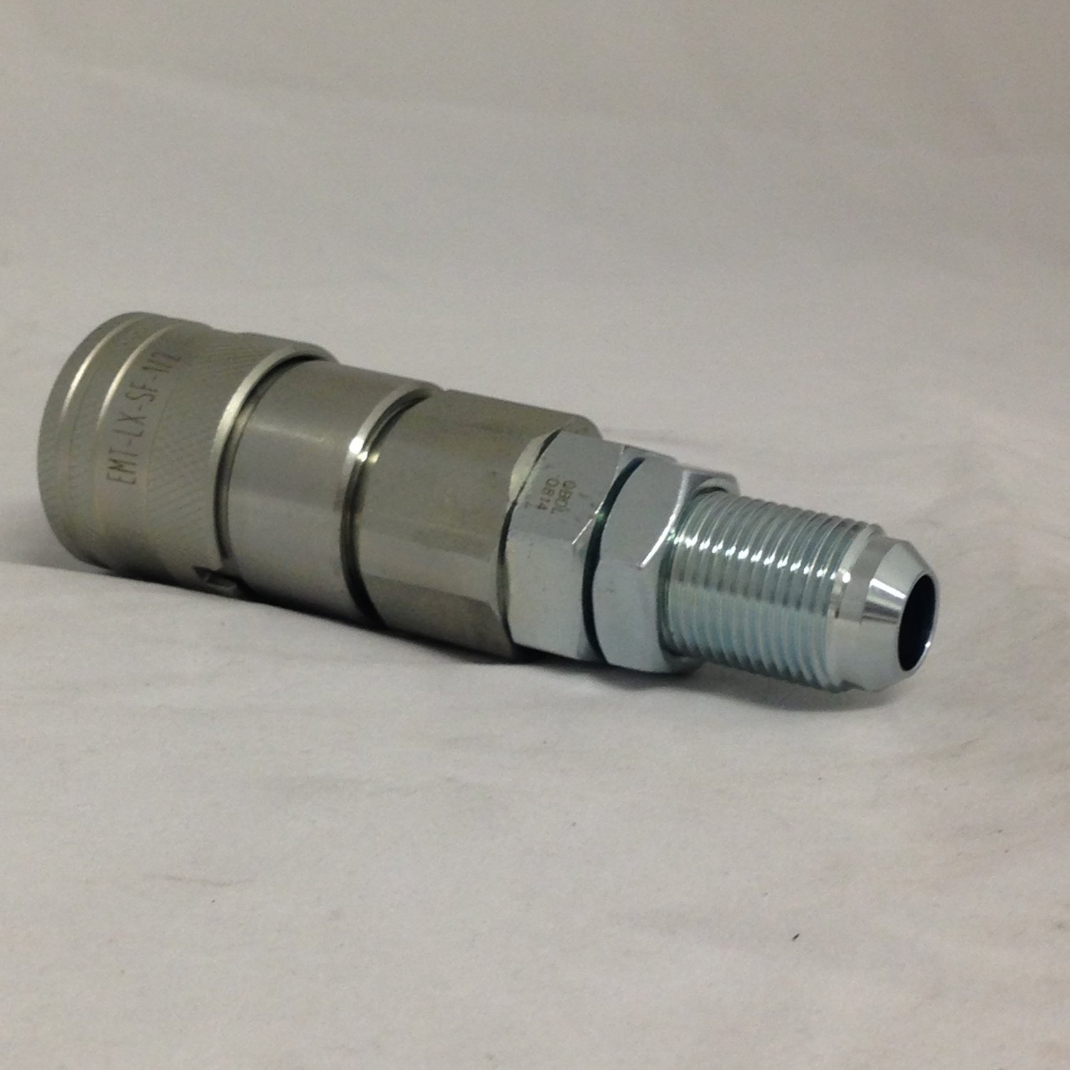 7/8" JIC HYDRAULIC BULKHEAD with 1/2" FLATFACE DRYBREAK COUPLER