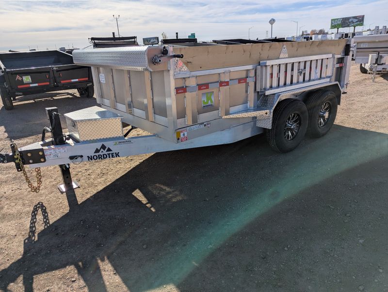 400000063560-large-5