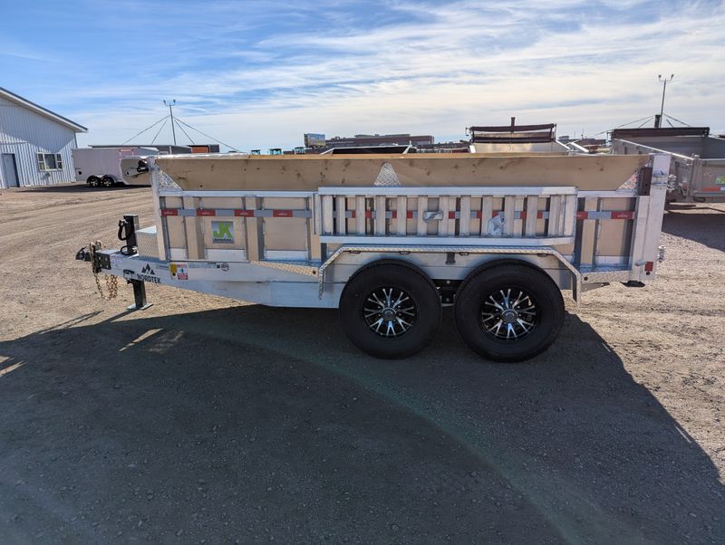 400000063560-large-6