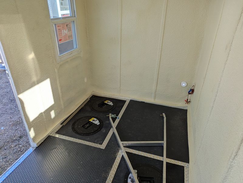 400000063997-large-4