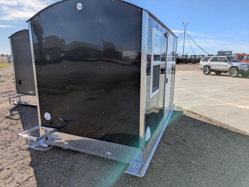 400000063997-large-3