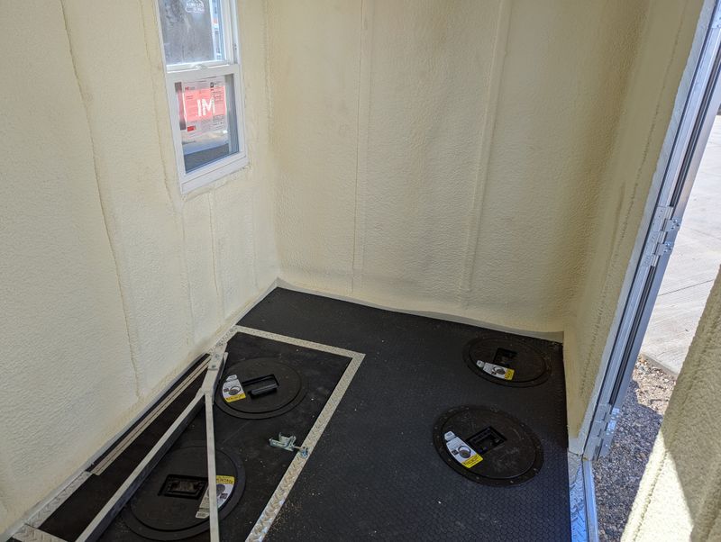 400000063997-large-5