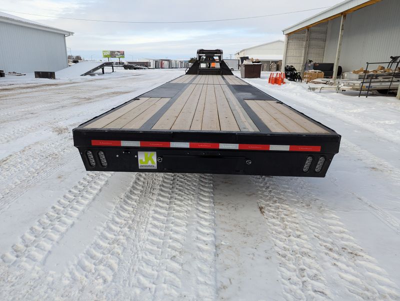 400000064208-large-3