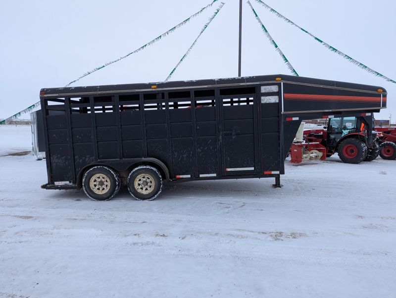 400000067100-large-1