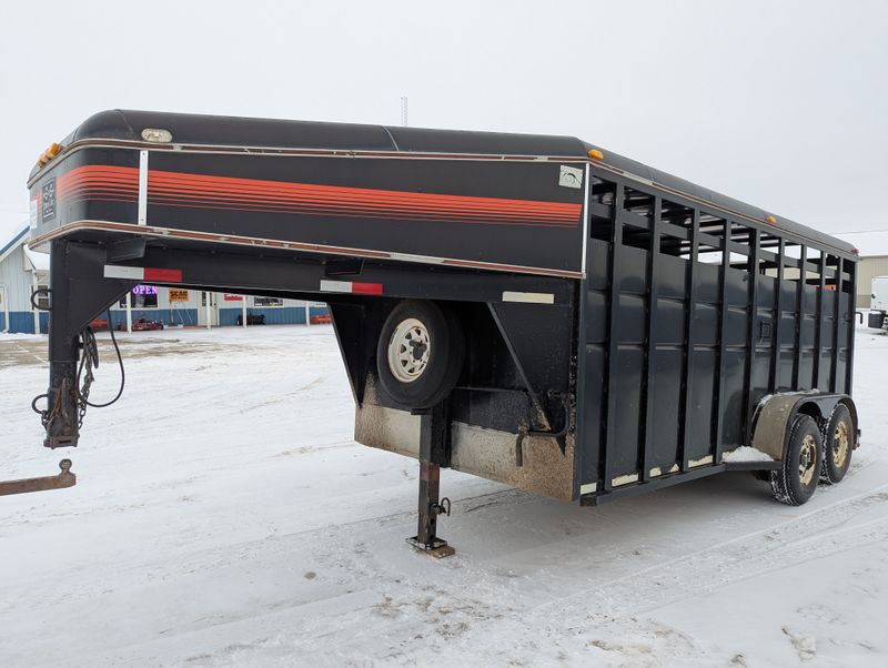 400000067100-large-4