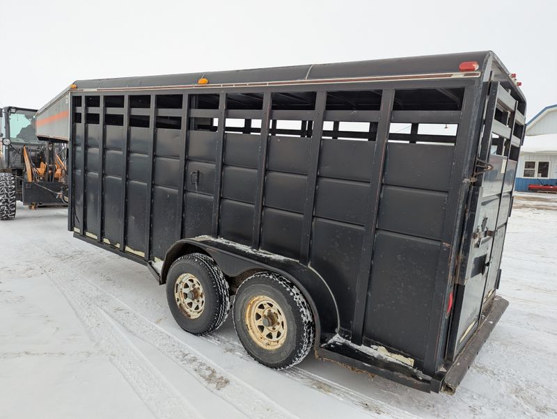 400000067100-large-5