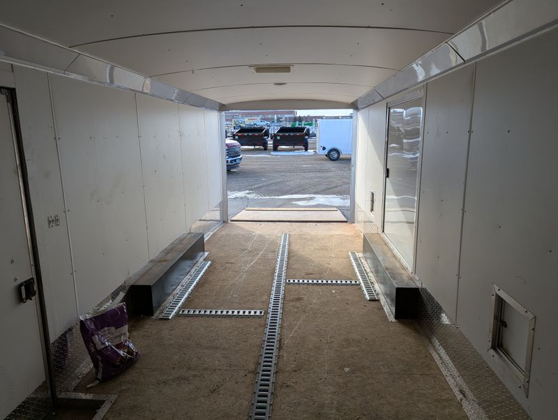 400000068466-large-10