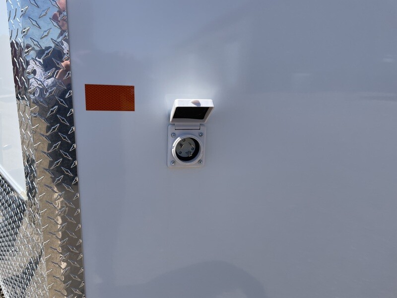 400000044927-large-7