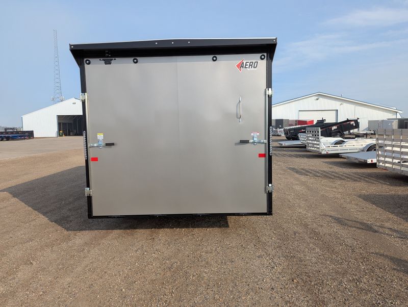 400000063003-large-4