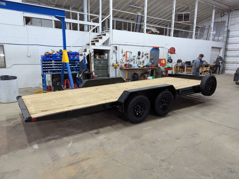 400000068657-large-5