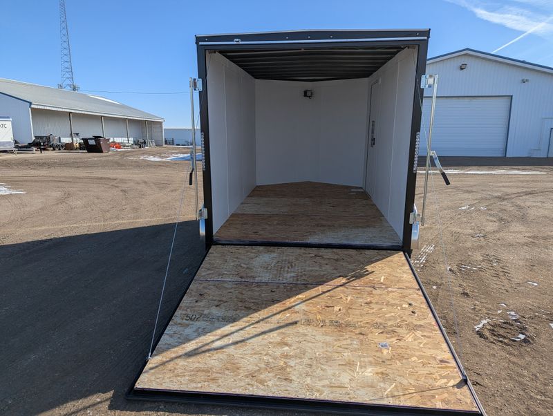 400000069227-large-8