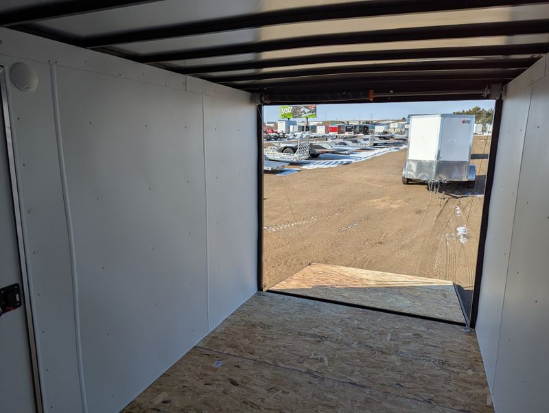 400000069227-large-9