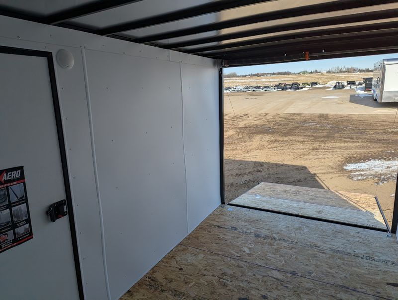 400000069371-large-9