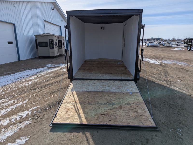 400000069371-large-8