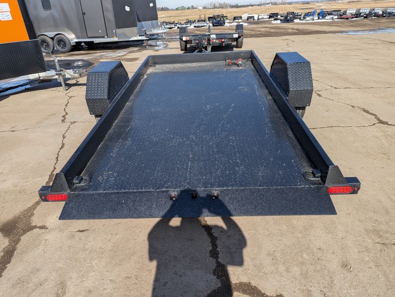 400000069401-large-4