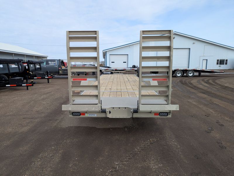 400000069715-large-4