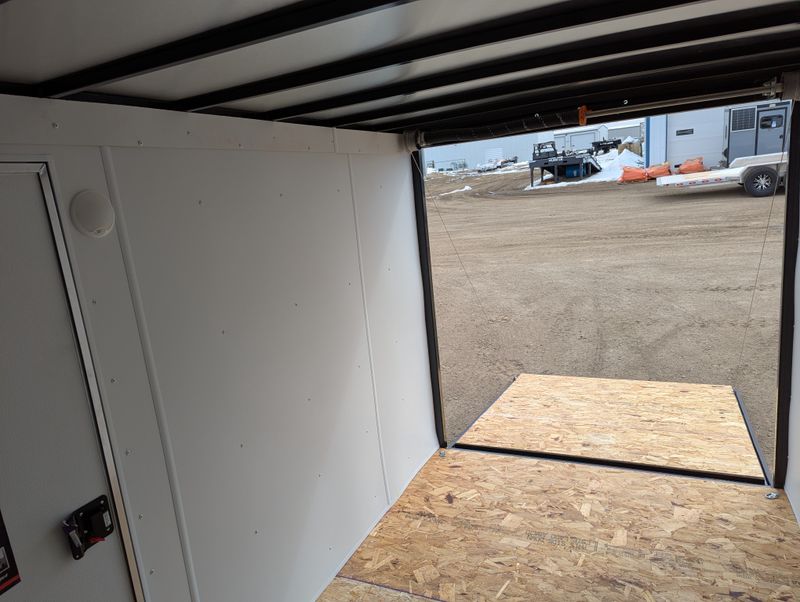 400000069807-large-9