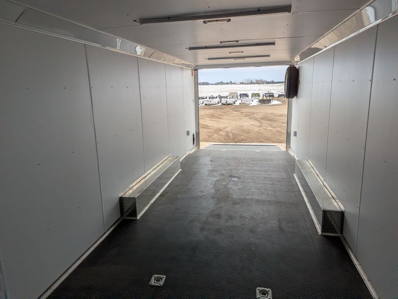 400000069913-large-7